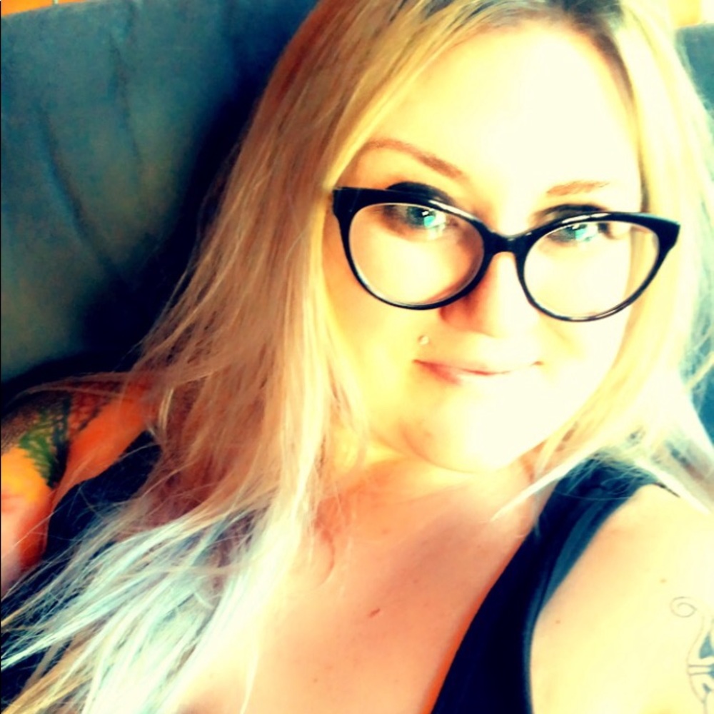 Meet your Posher, Casey